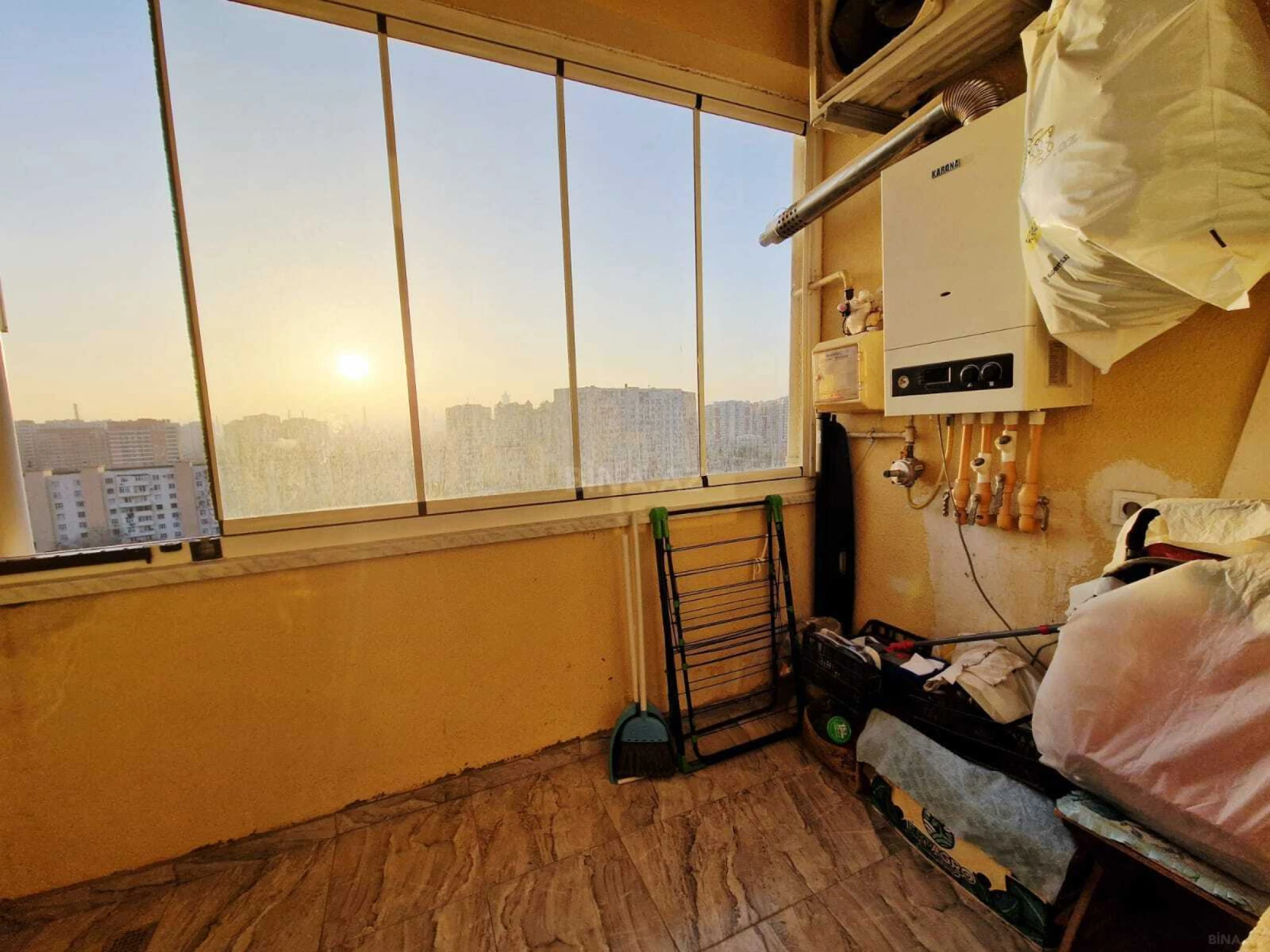 Kirayə verilir 2 otaqlı mənzil 75 m²