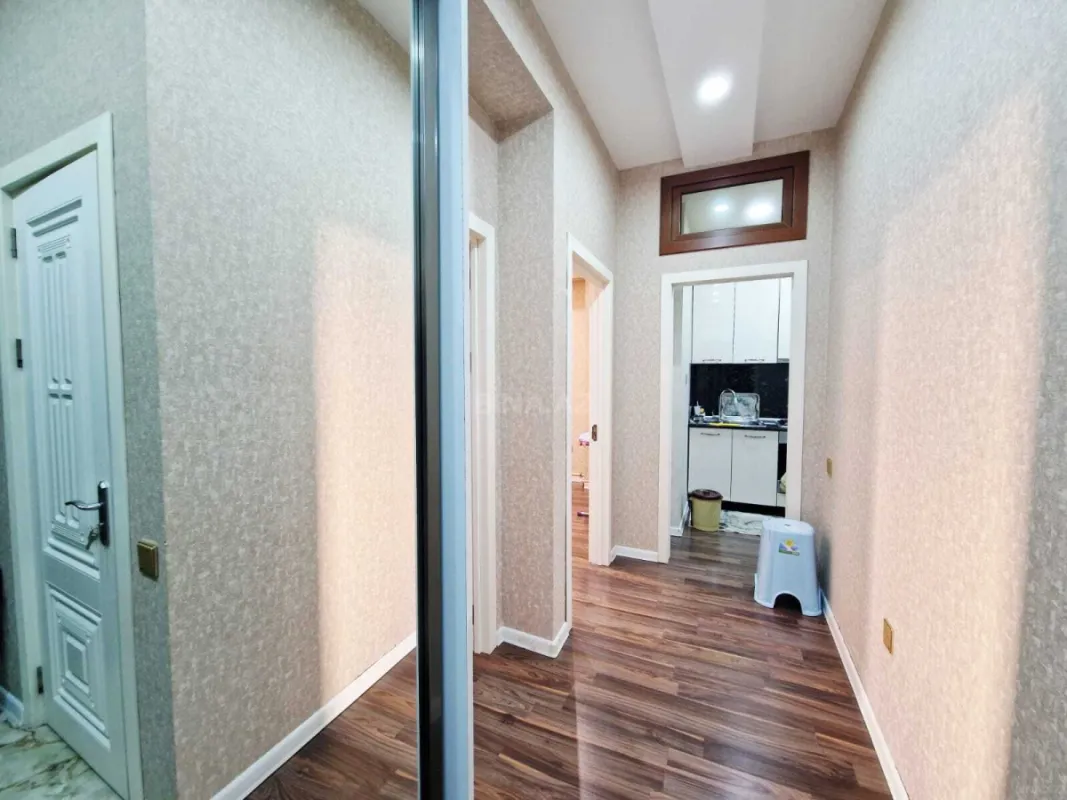 Kirayə verilir 2 otaqlı mənzil 75 m²