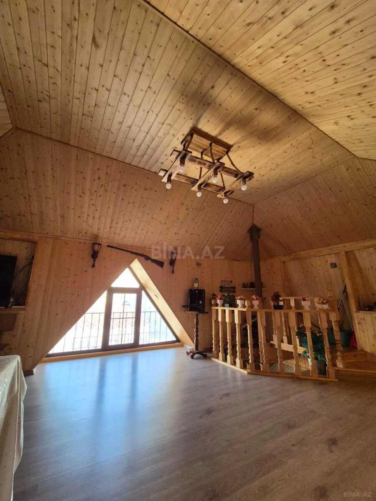 Satılır 7 otaqlı həyət evi 220 m²