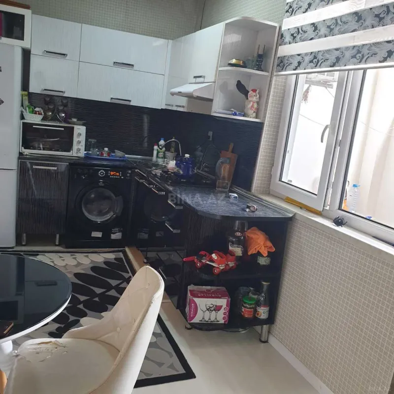 Satılır 7 otaqlı həyət evi 220 m²