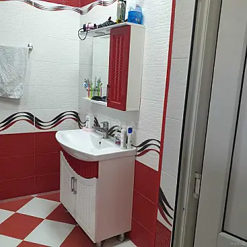 Satılır 7 otaqlı həyət evi 220 m²