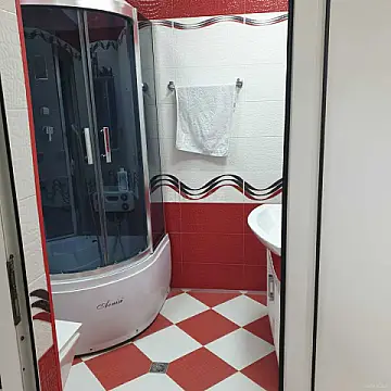 Satılır 7 otaqlı həyət evi 220 m²