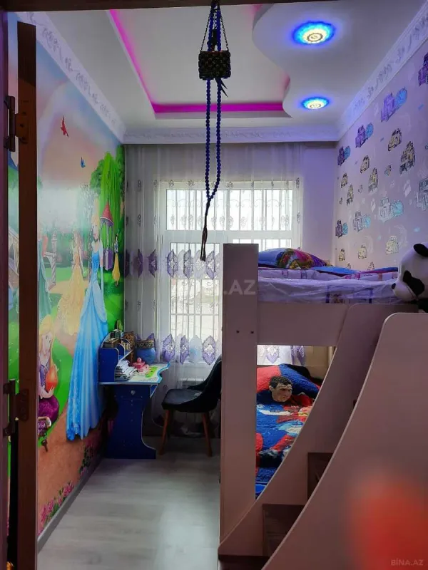 Satılır 7 otaqlı həyət evi 220 m²