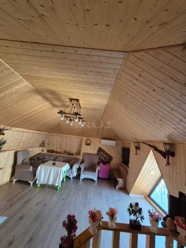 Satılır 7 otaqlı həyət evi 220 m²