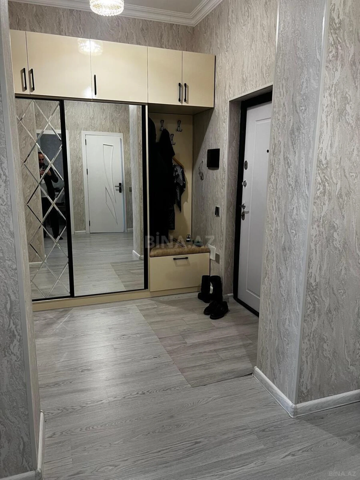 Satılır 2 otaqlı mənzil 62 m²