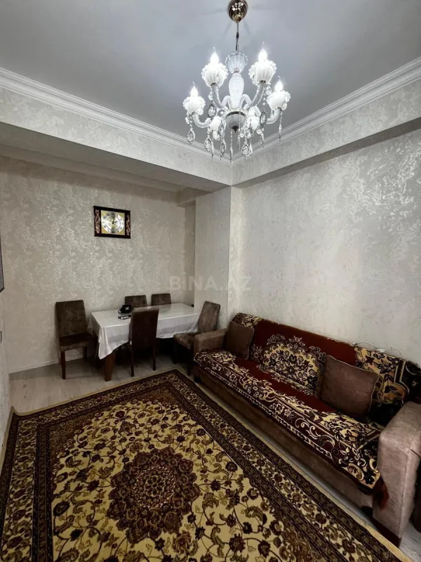 Satılır 2 otaqlı mənzil 62 m²