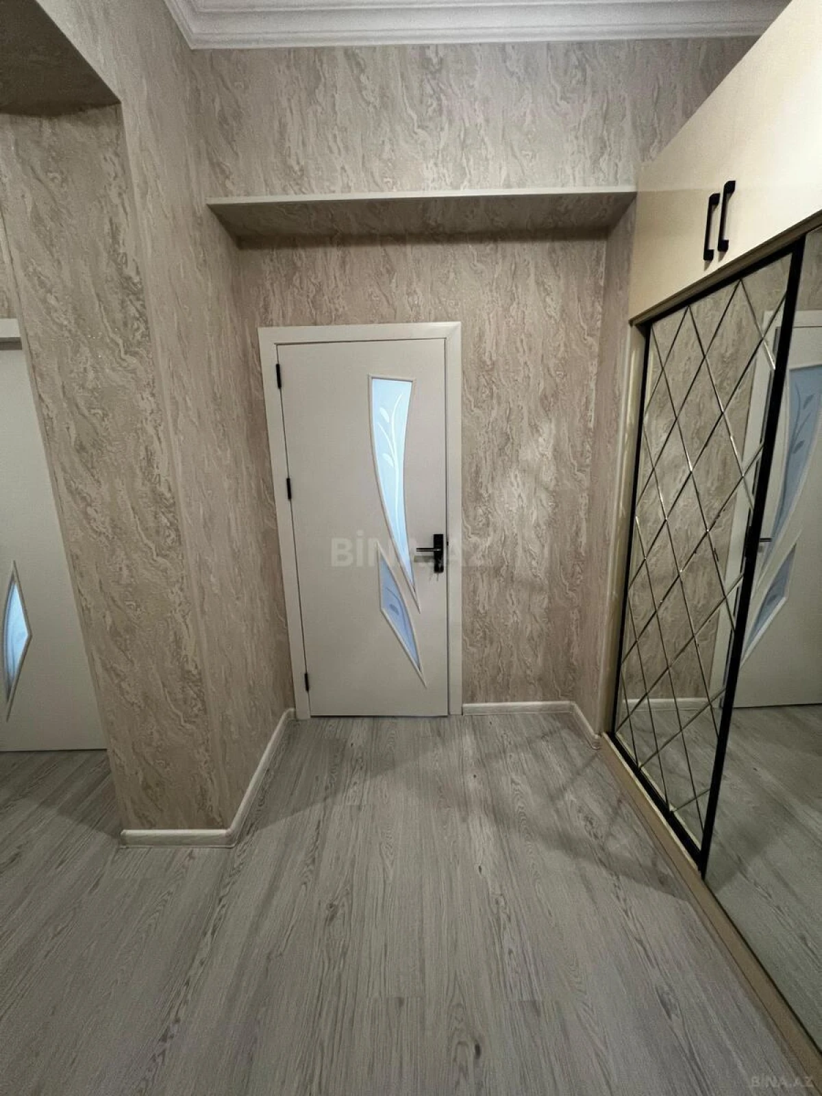 Satılır 2 otaqlı mənzil 62 m²
