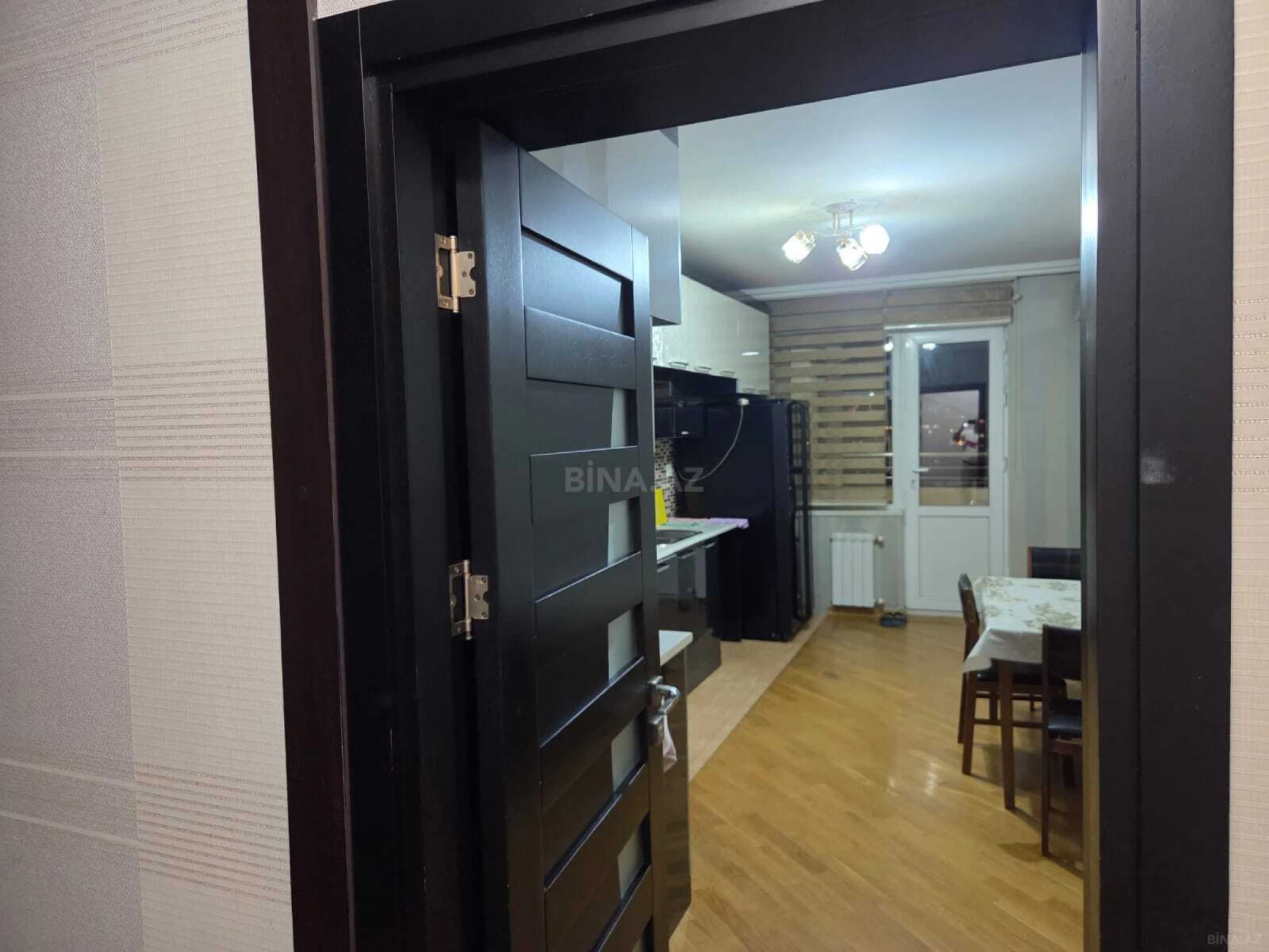 Kirayə verilir 2 otaqlı mənzil 100 m²