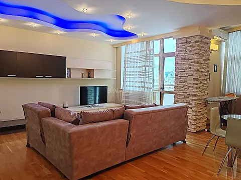 Satılır 3 otaqlı mənzil 120 m²