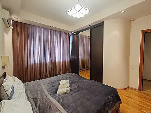 Satılır 3 otaqlı mənzil 120 m²