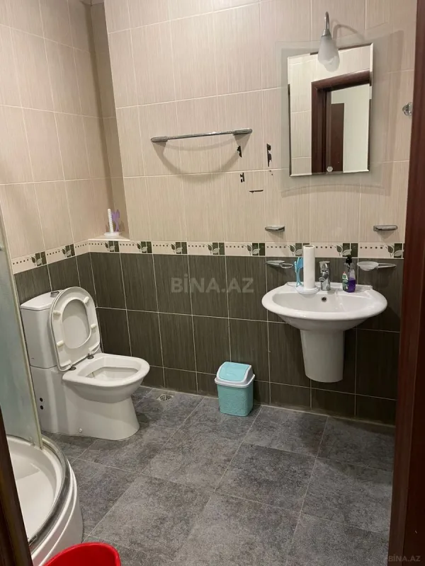 Kirayə verilir 8 otaqlı ofis 330 m²