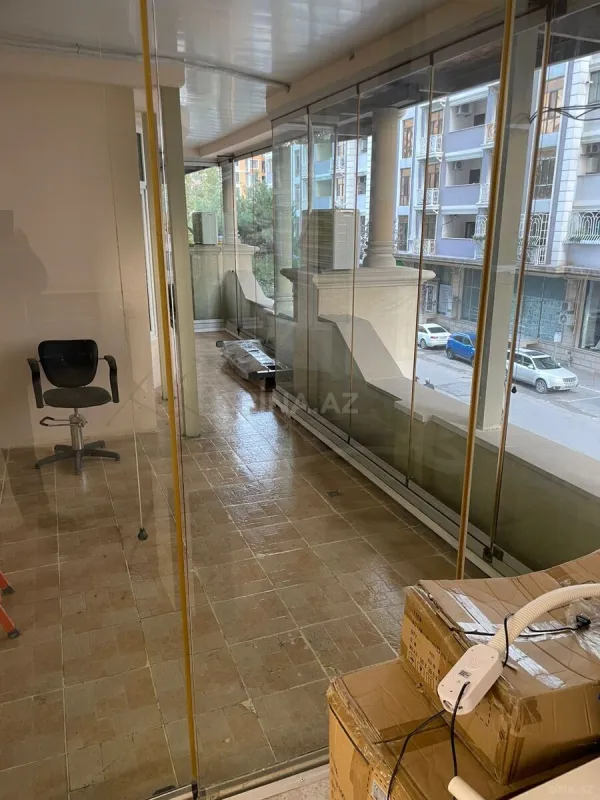 Kirayə verilir 8 otaqlı ofis 330 m²