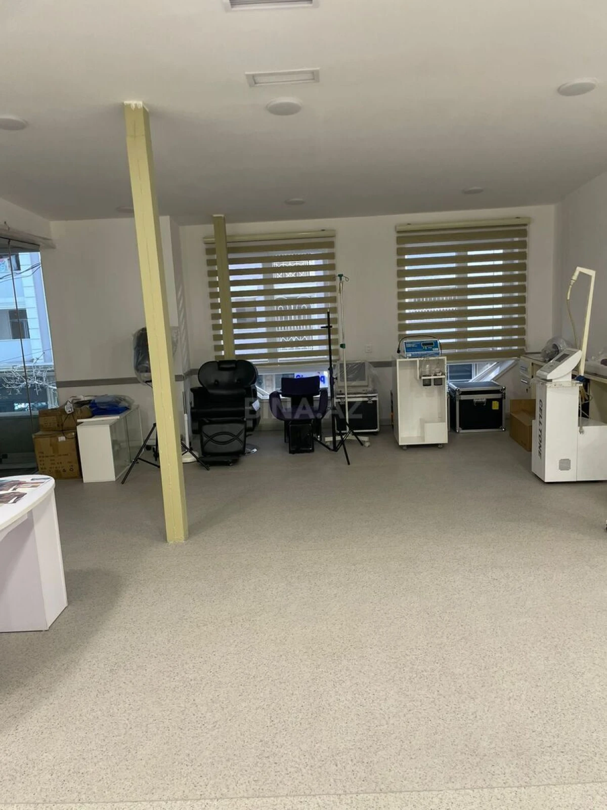 Kirayə verilir 8 otaqlı ofis 330 m²