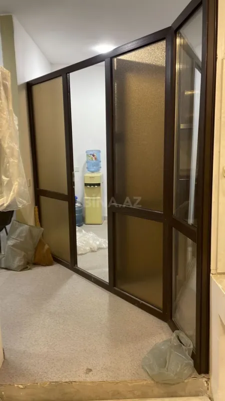 Kirayə verilir 8 otaqlı ofis 330 m²