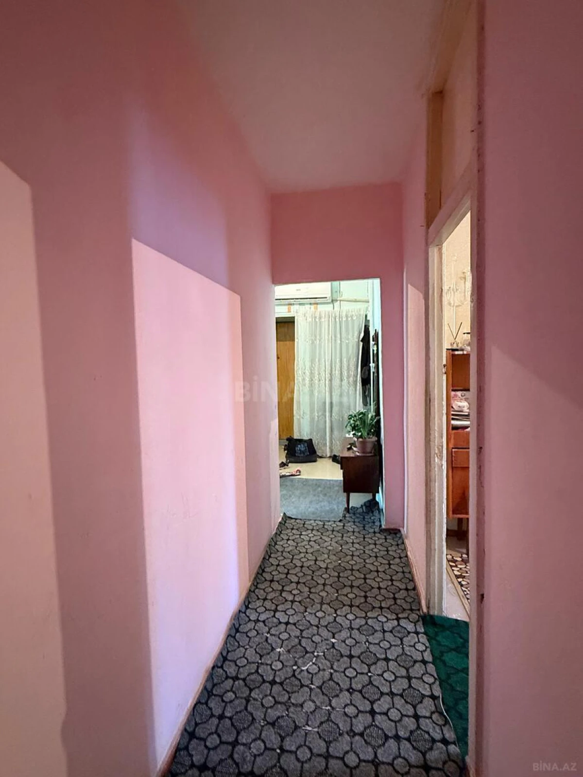 Satılır 5 otaqlı mənzil 105 m²
