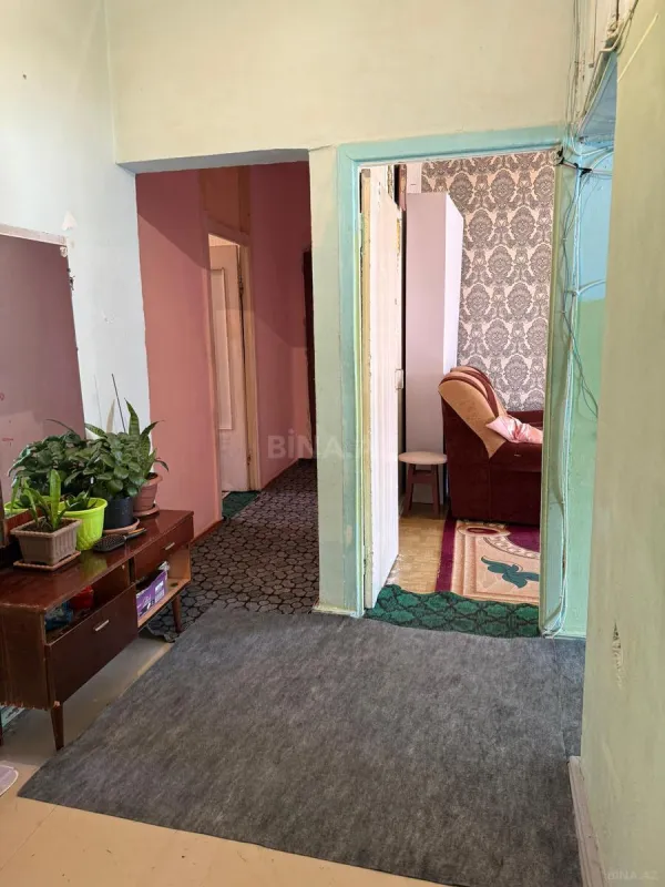 Satılır 5 otaqlı mənzil 105 m²