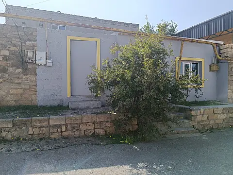 Satılır 2 otaqlı həyət evi 60 m²