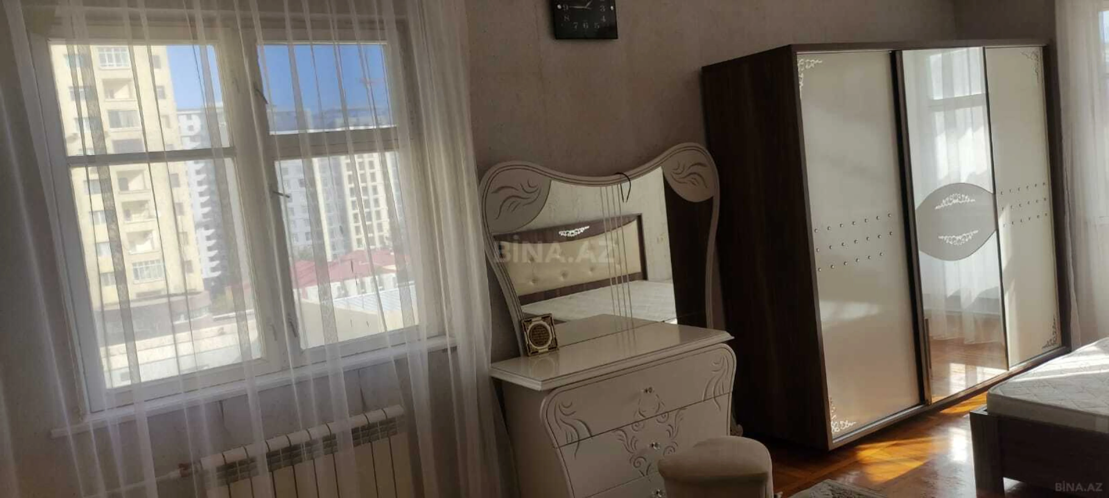 Kirayə verilir 3 otaqlı mənzil 140 m²