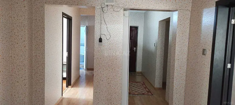 Kirayə verilir 3 otaqlı mənzil 140 m²