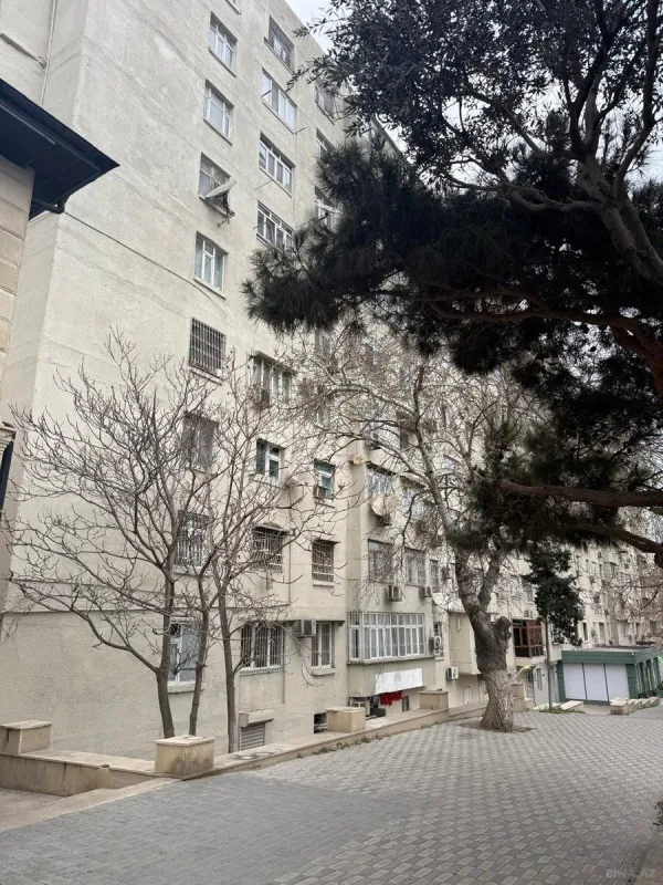 Satılır 2 otaqlı mənzil 68 m²