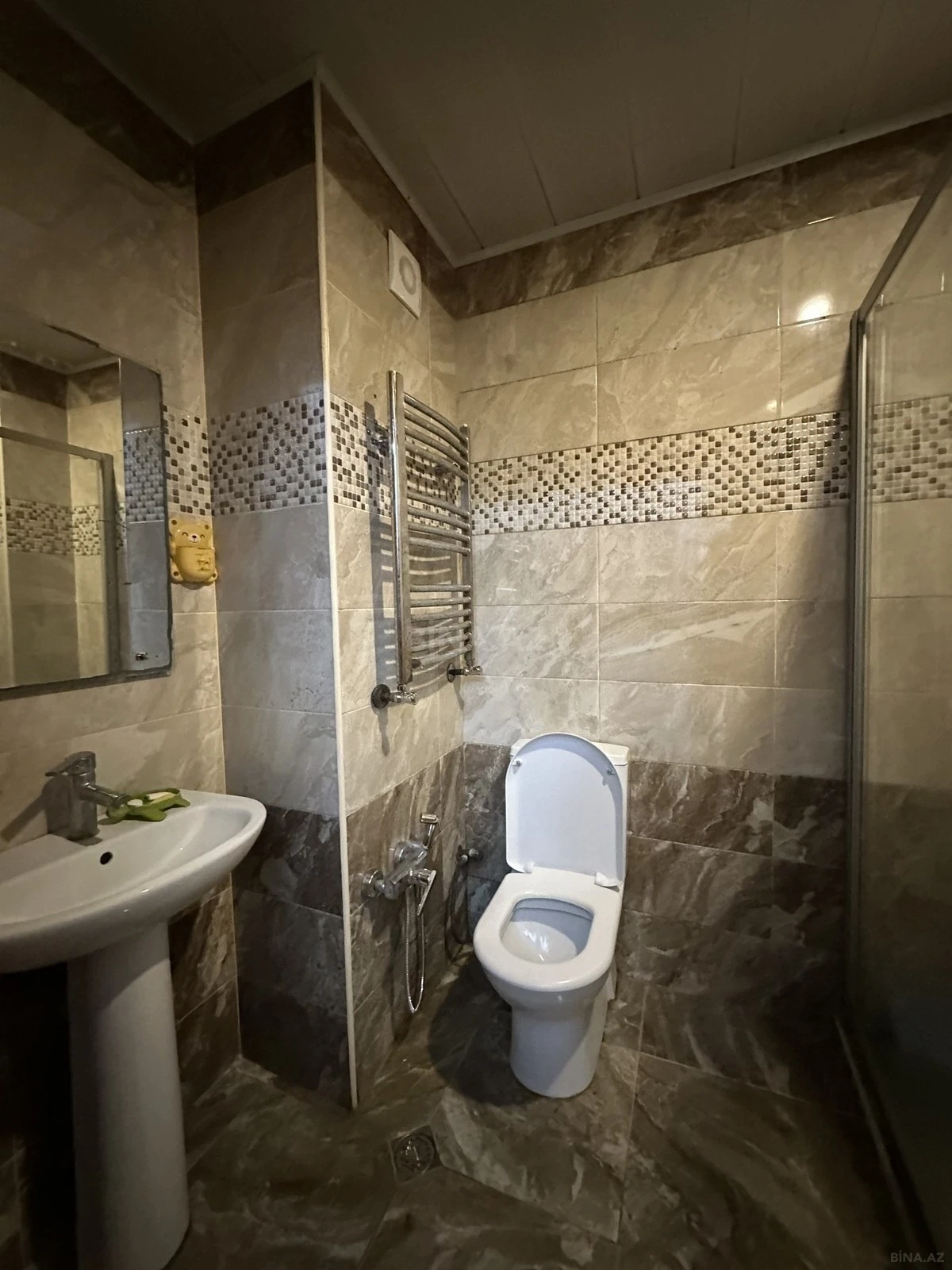 Kirayə verilir 2 otaqlı mənzil 62 m²