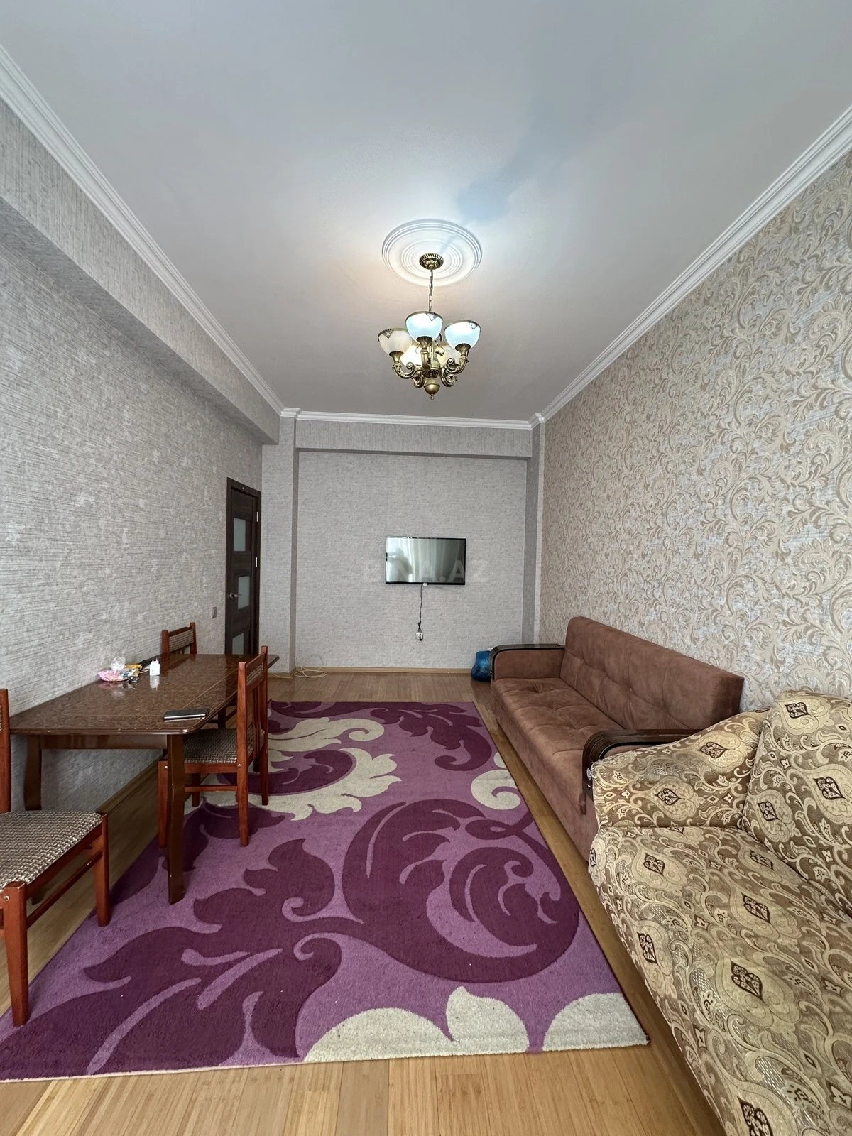 Kirayə verilir 2 otaqlı mənzil 62 m²