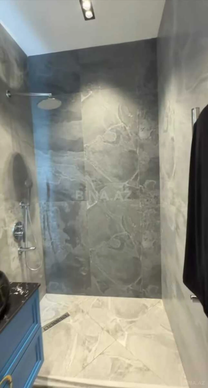 Satılır 7 otaqlı həyət evi 360 m²