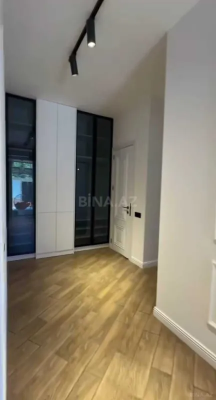 Satılır 7 otaqlı həyət evi 360 m²