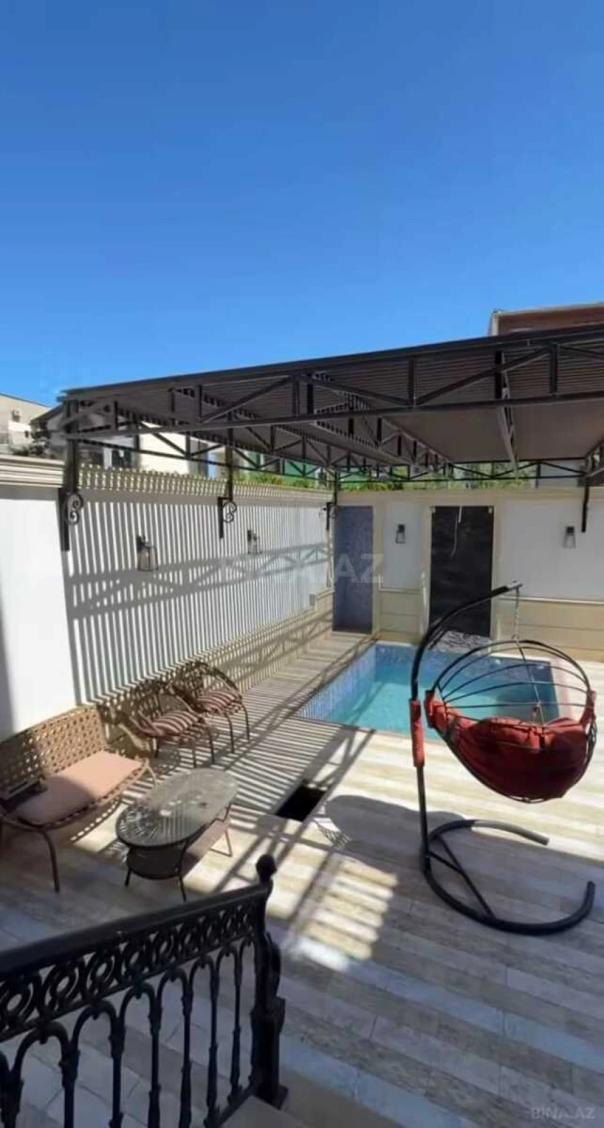 Satılır 7 otaqlı həyət evi 360 m²