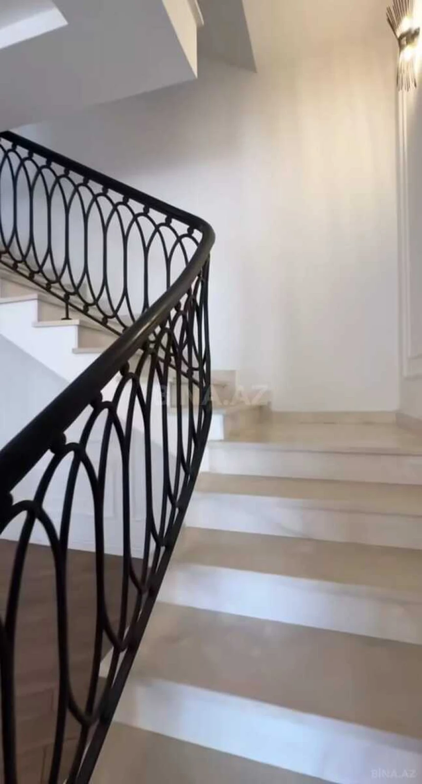 Satılır 7 otaqlı həyət evi 360 m²