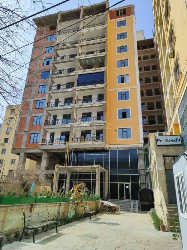 Satılır 2 otaqlı mənzil 120 m²