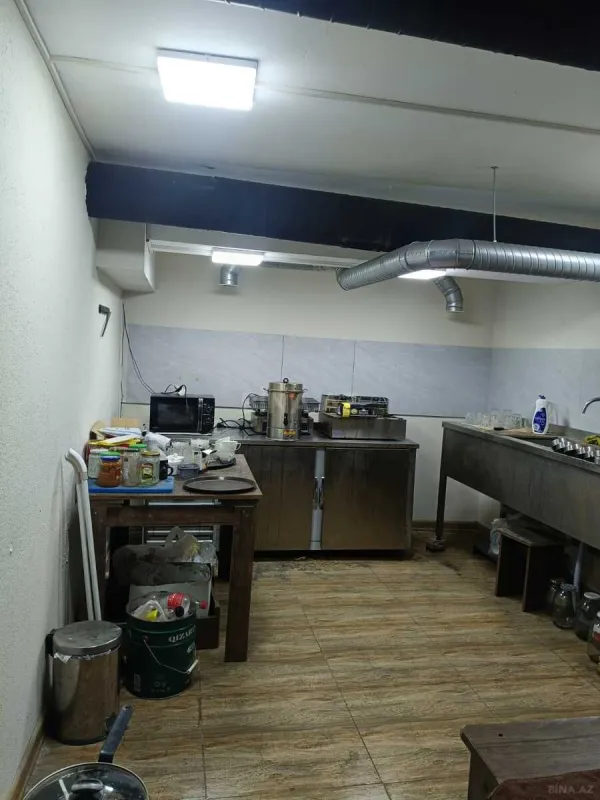 Kirayə verilir obyekt 158 m²