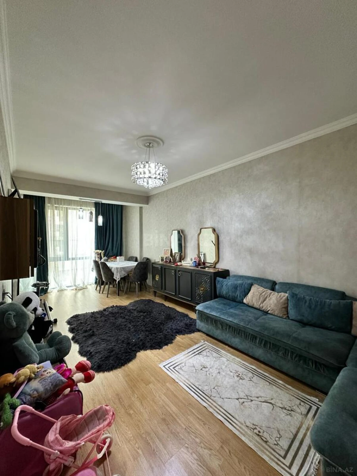 Satılır 2 otaqlı mənzil 82 m²
