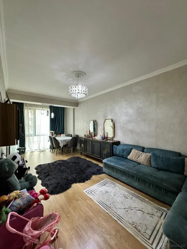Satılır 2 otaqlı mənzil 82 m²