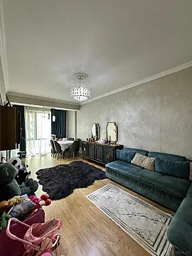 Satılır 2 otaqlı mənzil 82 m²