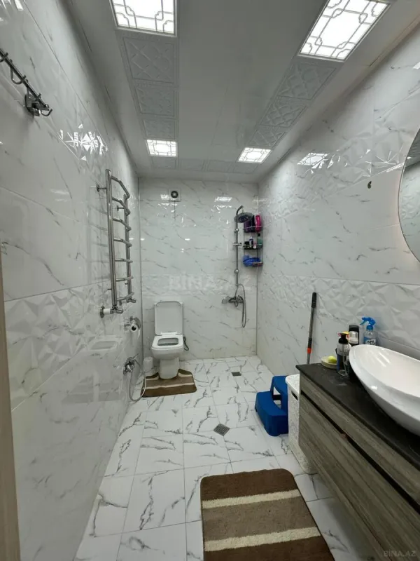 Satılır 2 otaqlı mənzil 82 m²