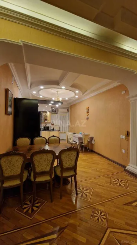 Satılır 3 otaqlı mənzil 117 m²