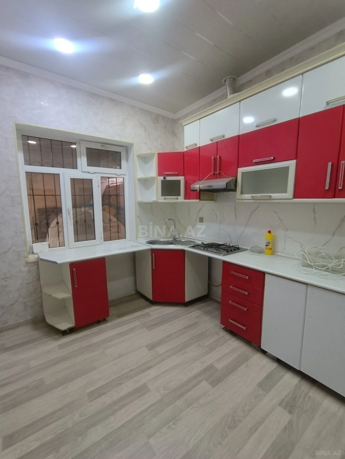 Satılır 5 otaqlı həyət evi 130 m²