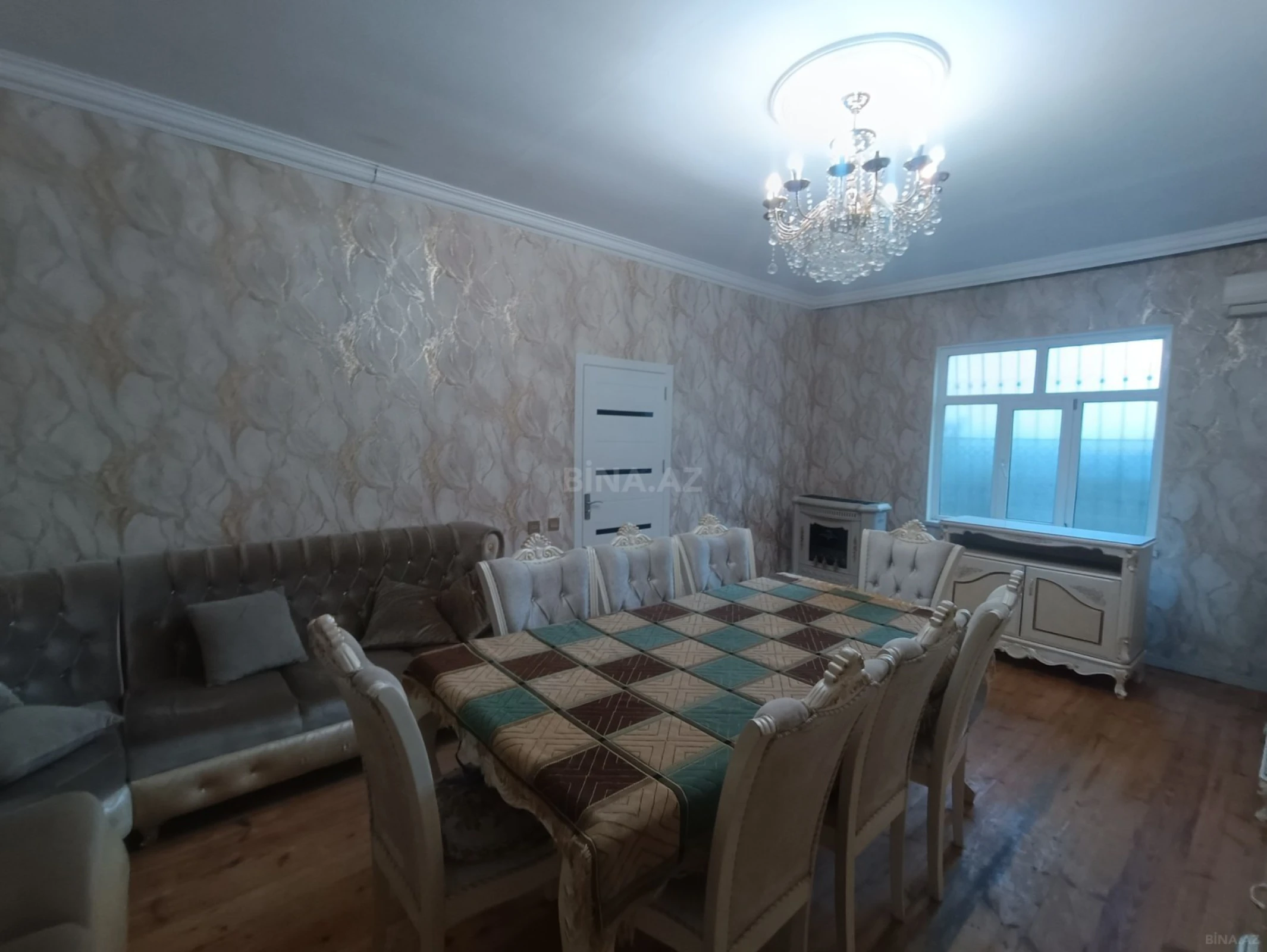 Satılır 5 otaqlı həyət evi 130 m²