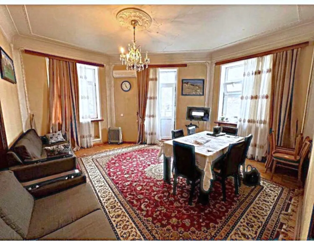 Satılır 4 otaqlı mənzil 110 m²