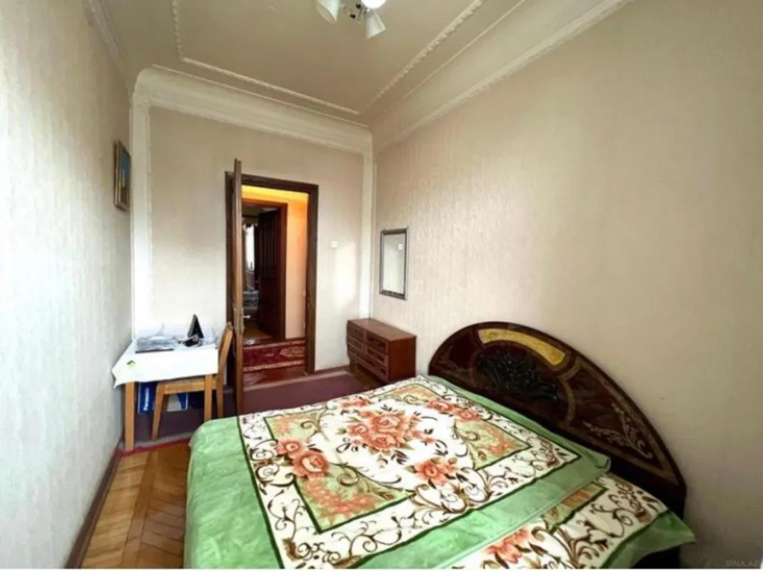 Satılır 4 otaqlı mənzil 110 m²