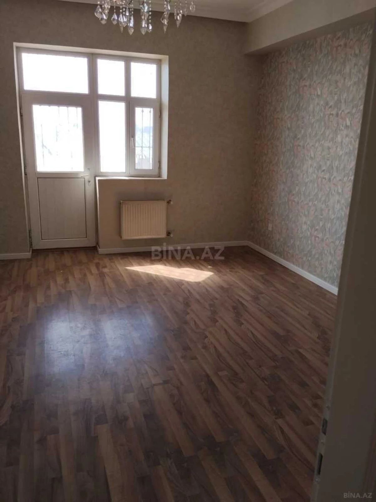 Satılır 4 otaqlı mənzil 165 m²