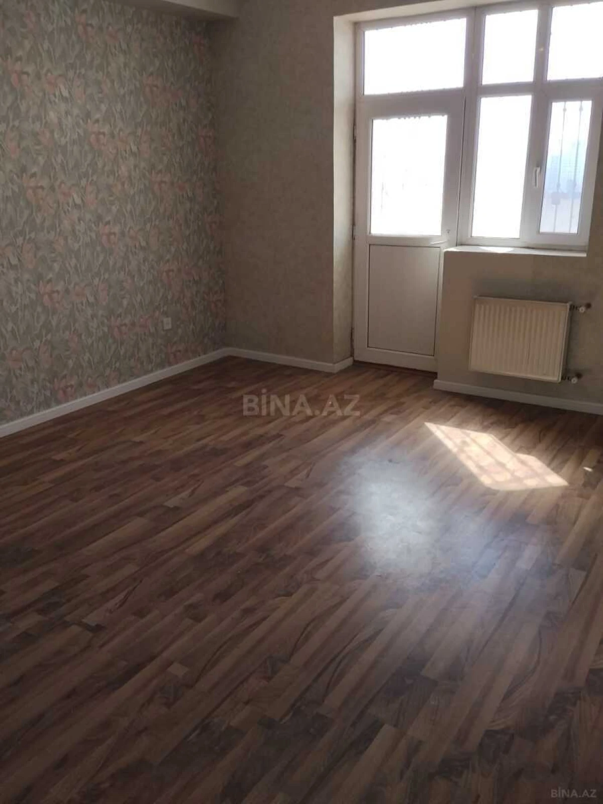 Satılır 4 otaqlı mənzil 165 m²