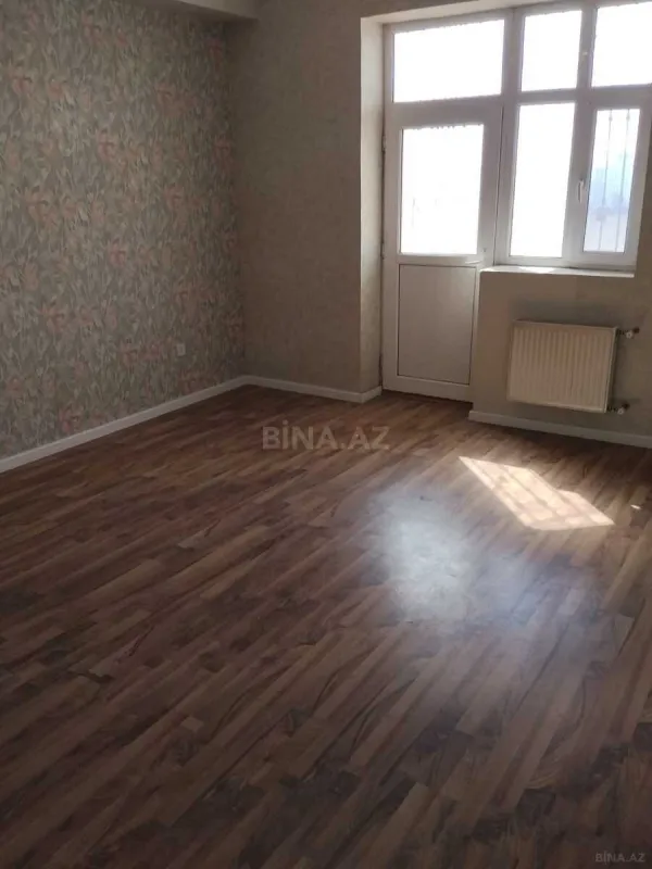 Satılır 4 otaqlı mənzil 165 m²