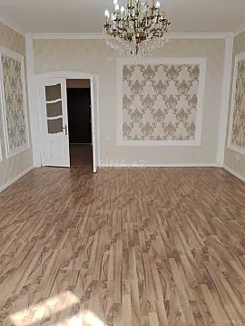 Satılır 4 otaqlı mənzil 165 m²