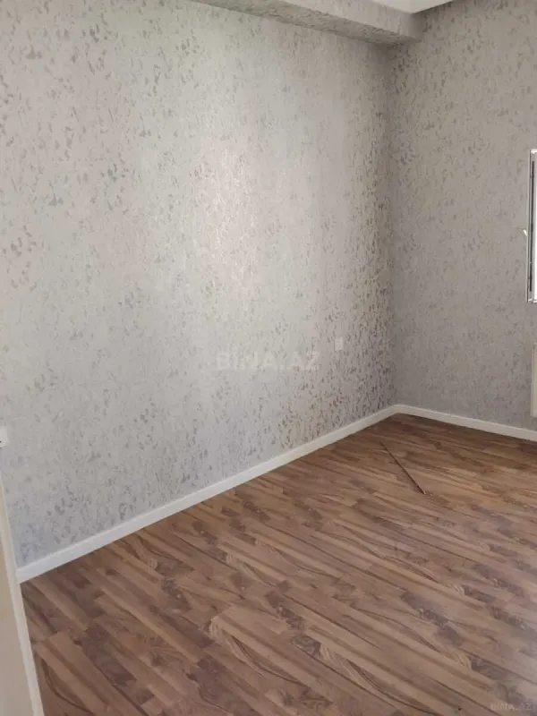 Satılır 4 otaqlı mənzil 165 m²