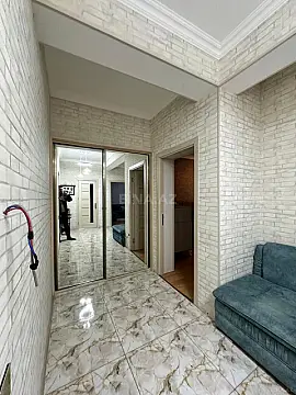Satılır 2 otaqlı mənzil 82 m²