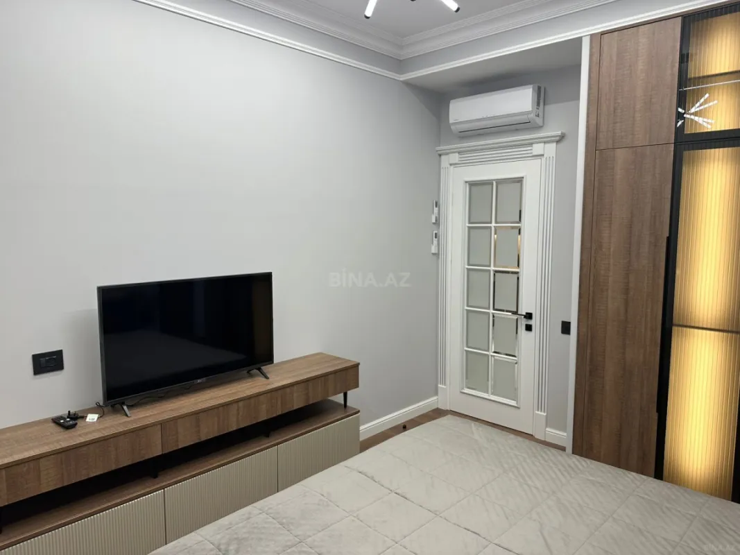 Kirayə verilir 2 otaqlı mənzil 90 m²