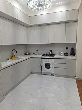 Satılır 3 otaqlı mənzil 107 m²