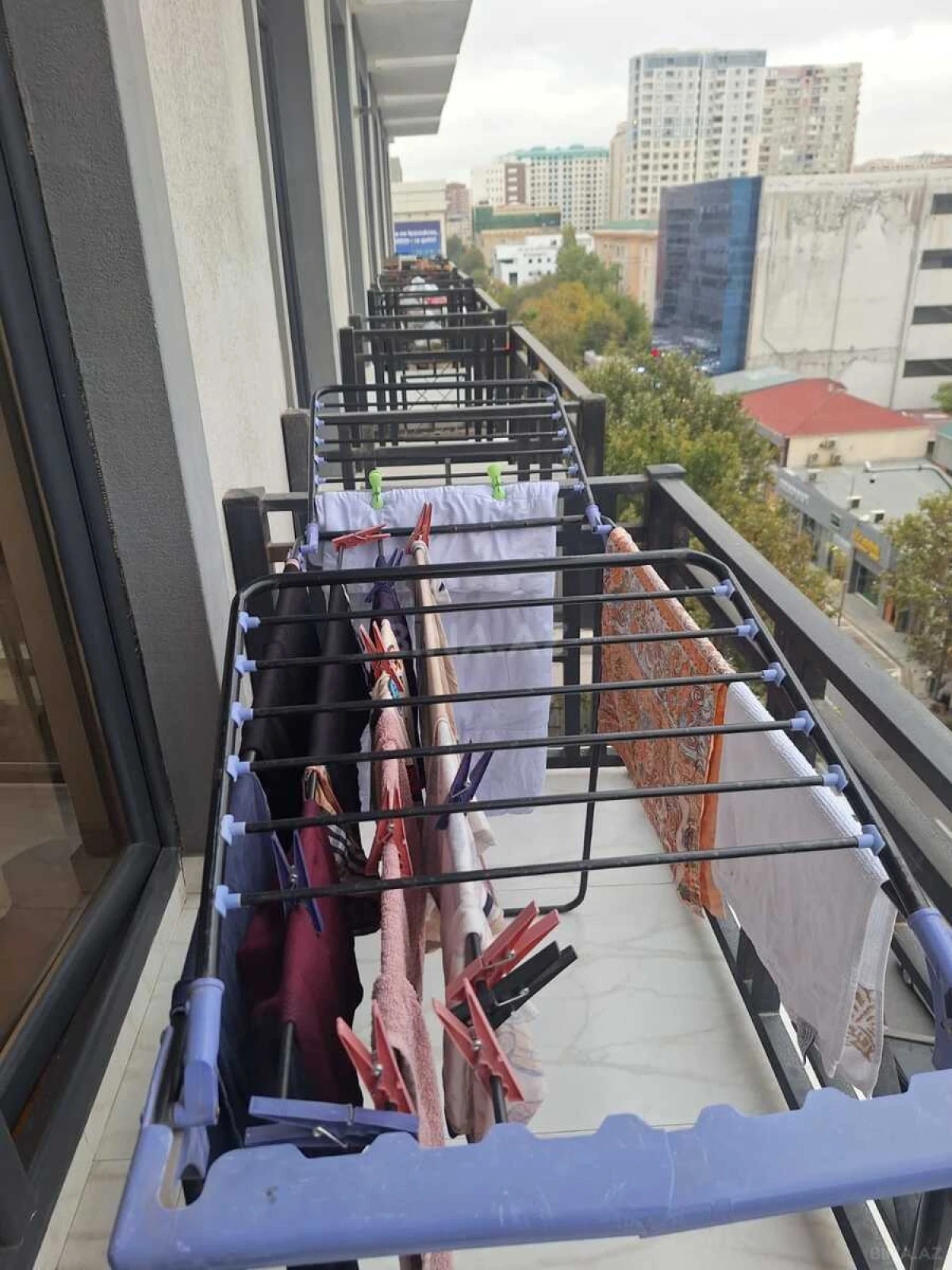 Satılır 3 otaqlı mənzil 107 m²